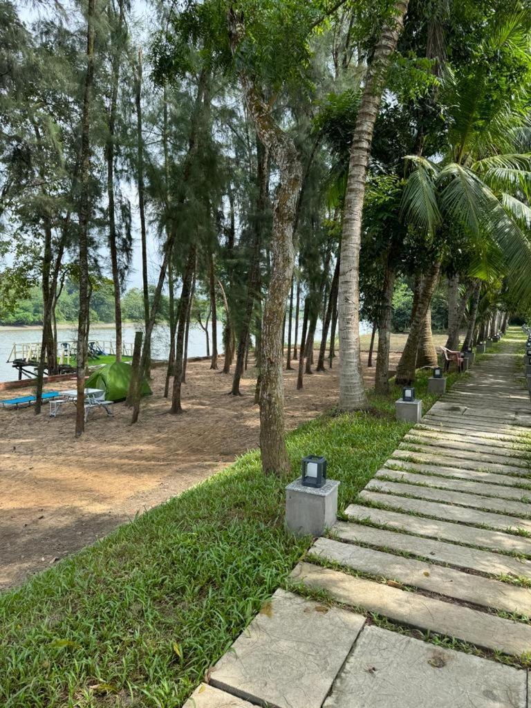 Damodar River Retreat, Uluberia Uluberiya Kültér fotó
