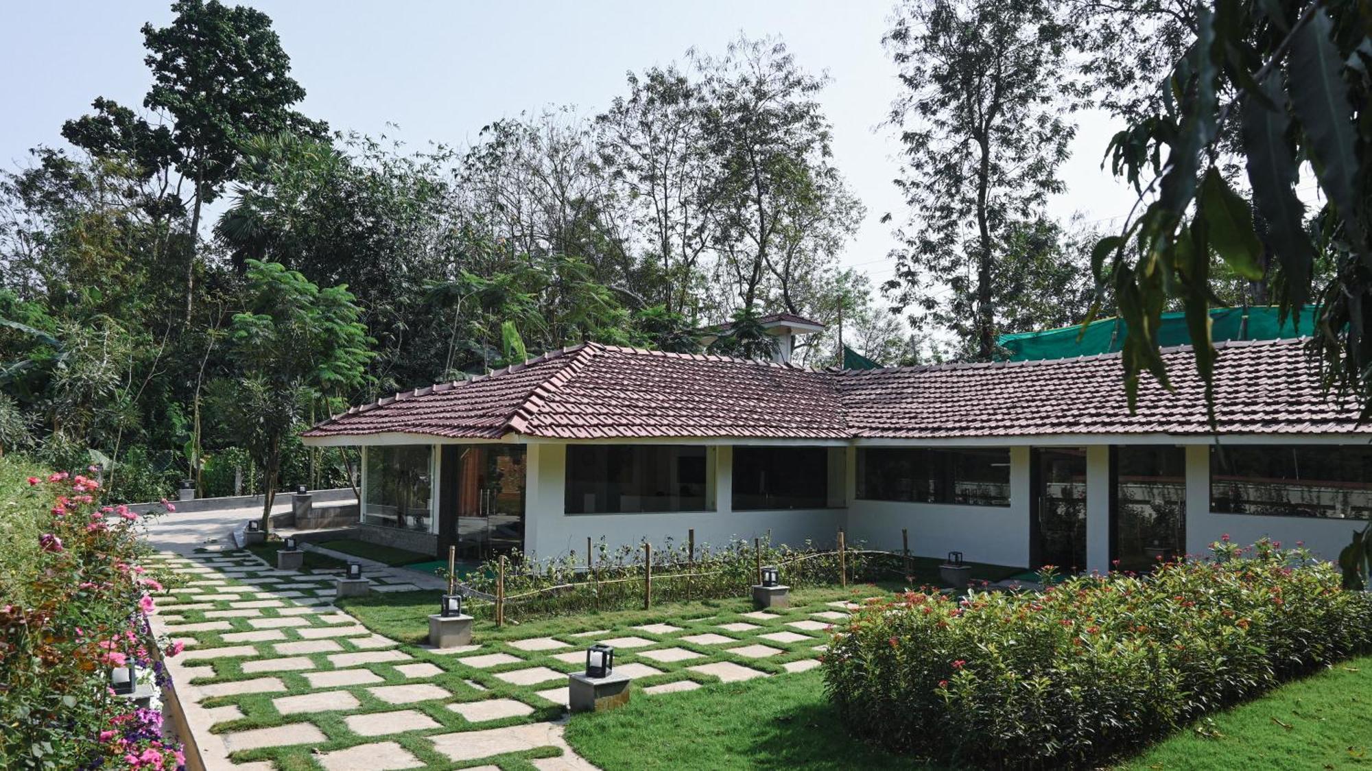 Damodar River Retreat, Uluberia Uluberiya Kültér fotó
