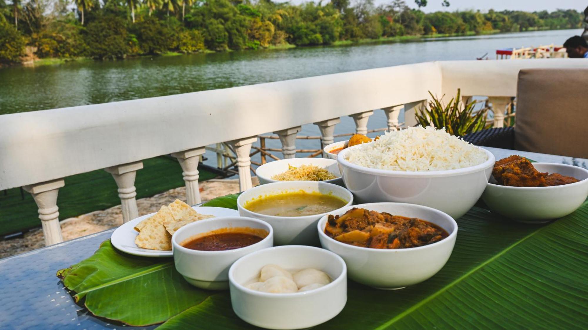 Damodar River Retreat, Uluberia Uluberiya Kültér fotó
